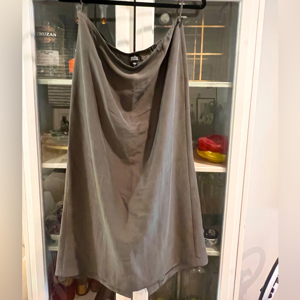 Eileen Fisher 100% silk skirt size L